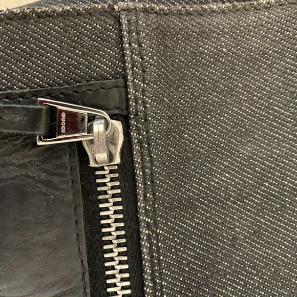 Pristine GUCCI Messenger Bag - Picture 9 of 13